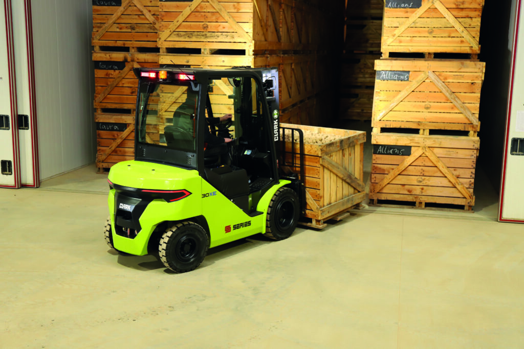 CLARK Elektrostapler Renegade S25-35XE