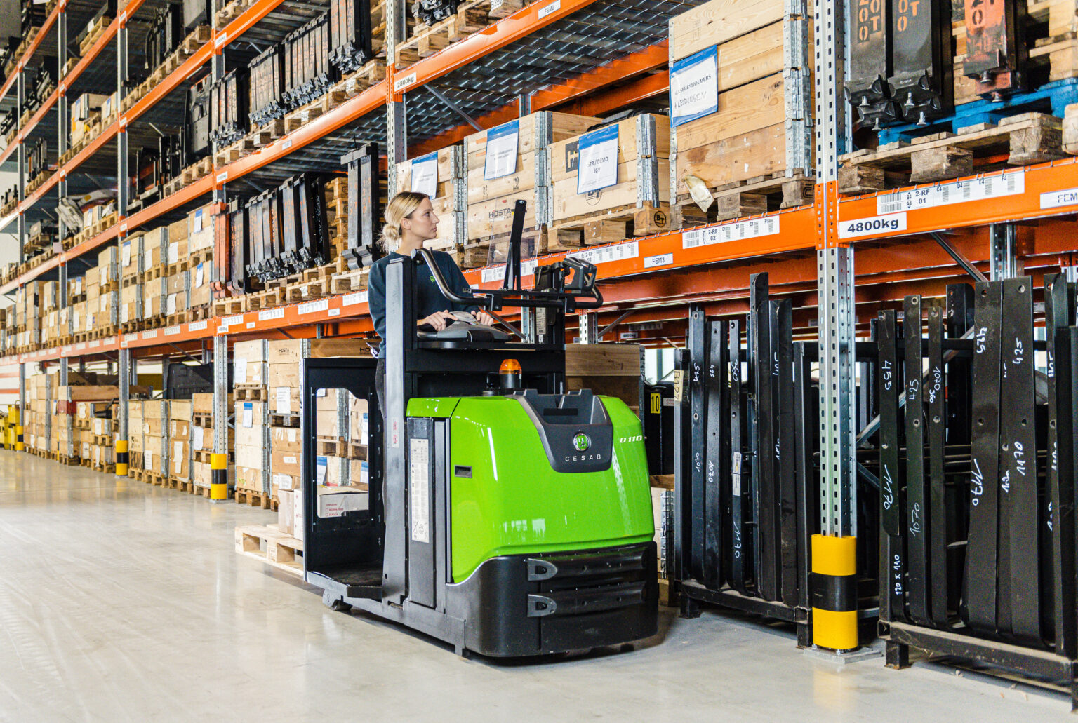 CESAB 1,2 - 2,5t Horizontal Kommissionierer