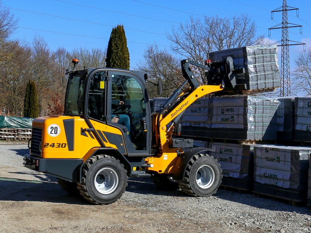 Schäffer Radlader 2430